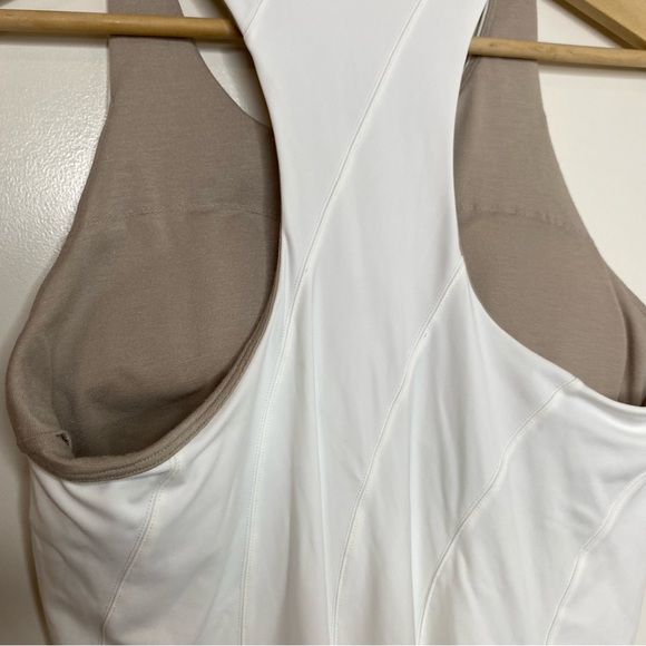 - Lululemon Court Crush Tennis Dress
White - Picture 11 of 12